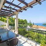 Nyaraló Gorgeous Home In Cavtat
