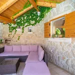 בית נופש Gorgeous Home In Cavtat קאבטאט