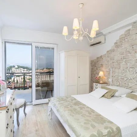 Amazing In Hébergement de vacances Cavtat