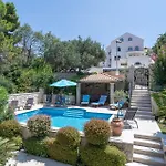 Gorgeous Home In Cavtat Prázdninový dům *