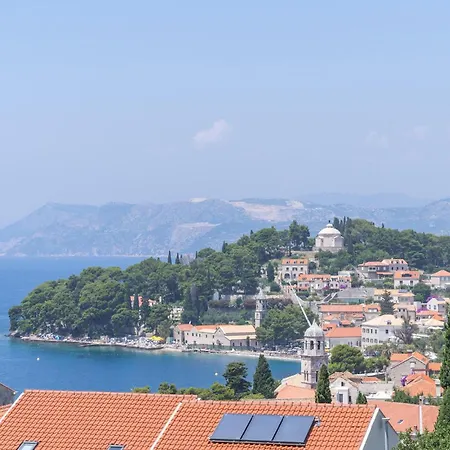 Amazing Home In Cavtat Дом отдыха