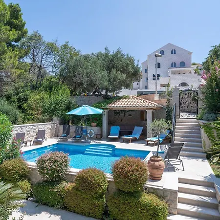 Amazing Home In Cavtat Дом отдыха *