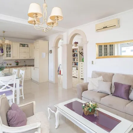 Amazing Home In Cavtat Цавтат
